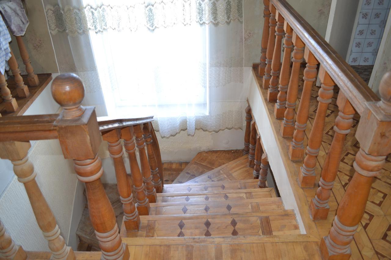 Serik & Geora Guesthouse 세반 외부 사진