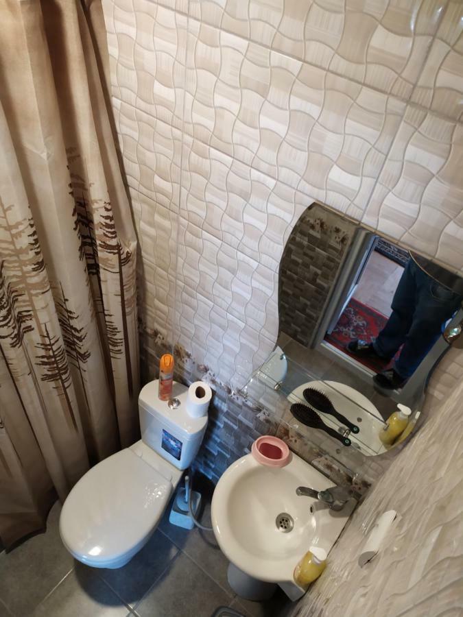 Serik & Geora Guesthouse 세반 외부 사진